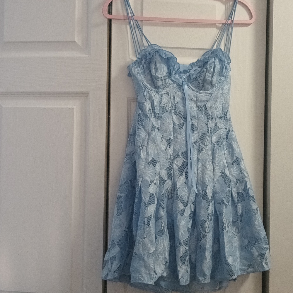 Dress - Picture 7 of 16